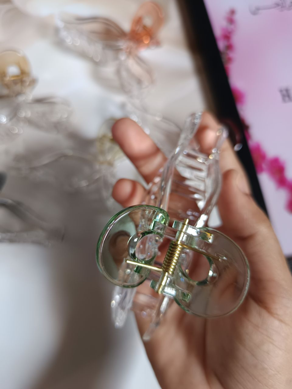 Xiawang Big Acrylic ribbon claw - 1