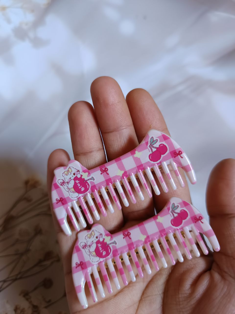 Unique Comb design alligator clips - 1