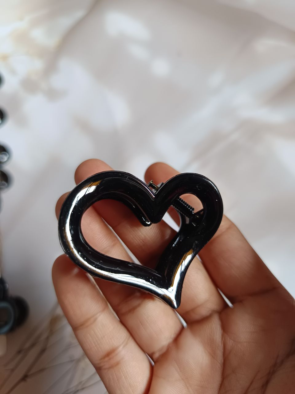Glossy plastic claw black - Black (single)