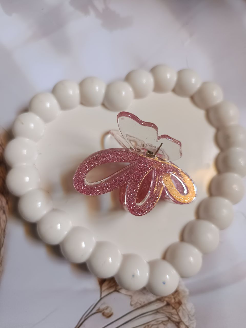 Heavy Acrylic glitter petal claw - 11