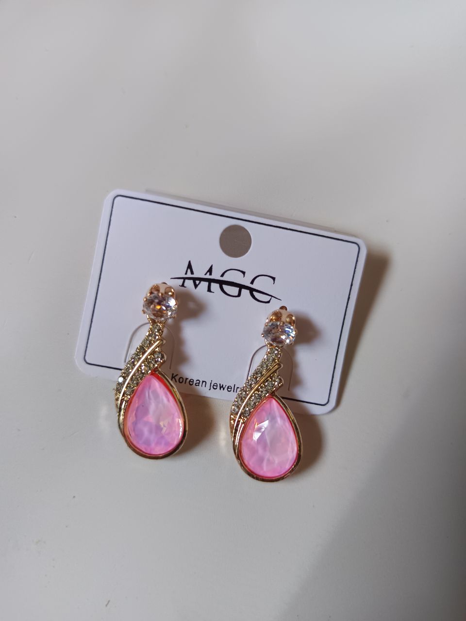 Teardrop dangler earring with crystals