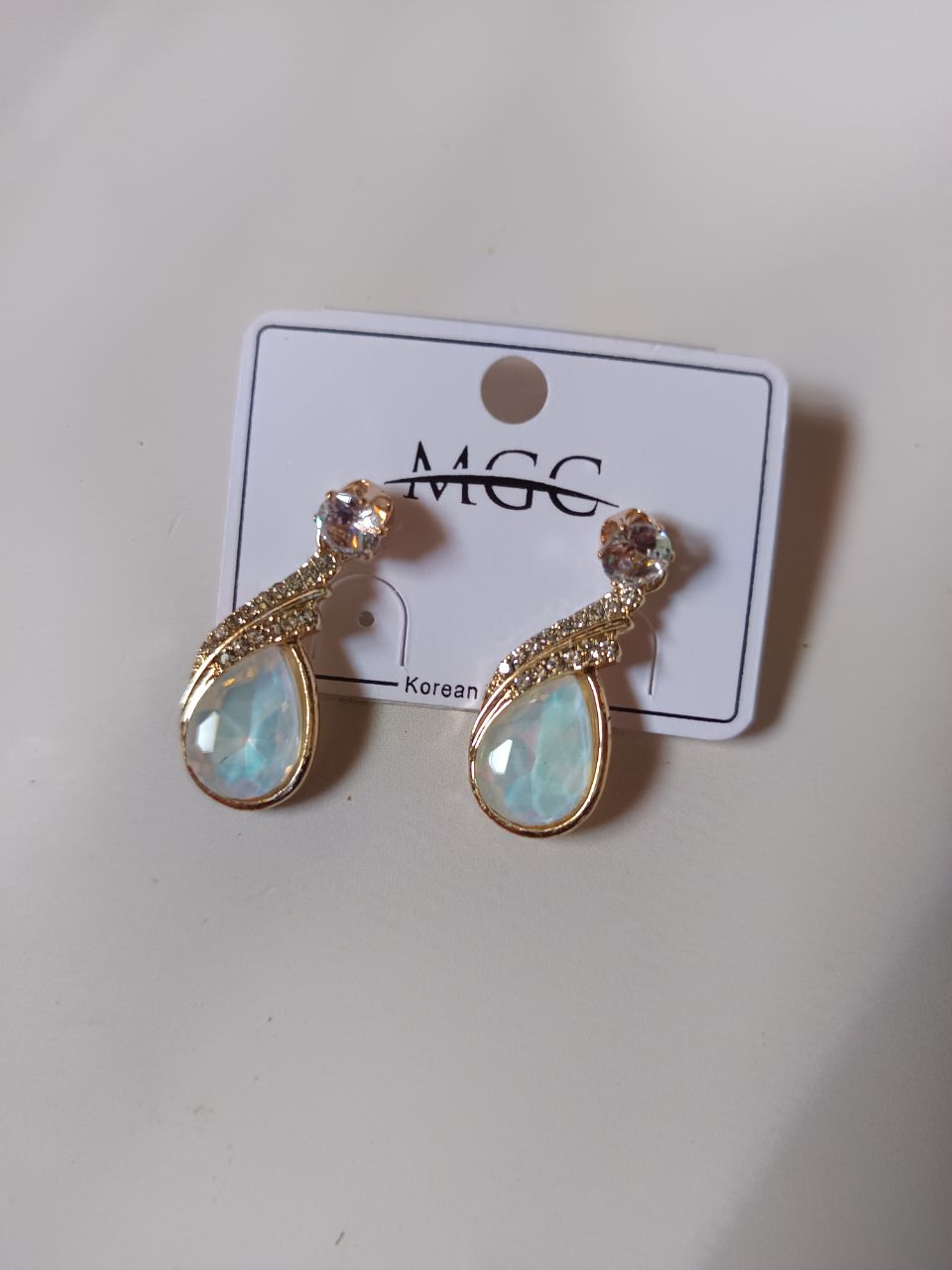 Teardrop dangler earring with crystals - 4