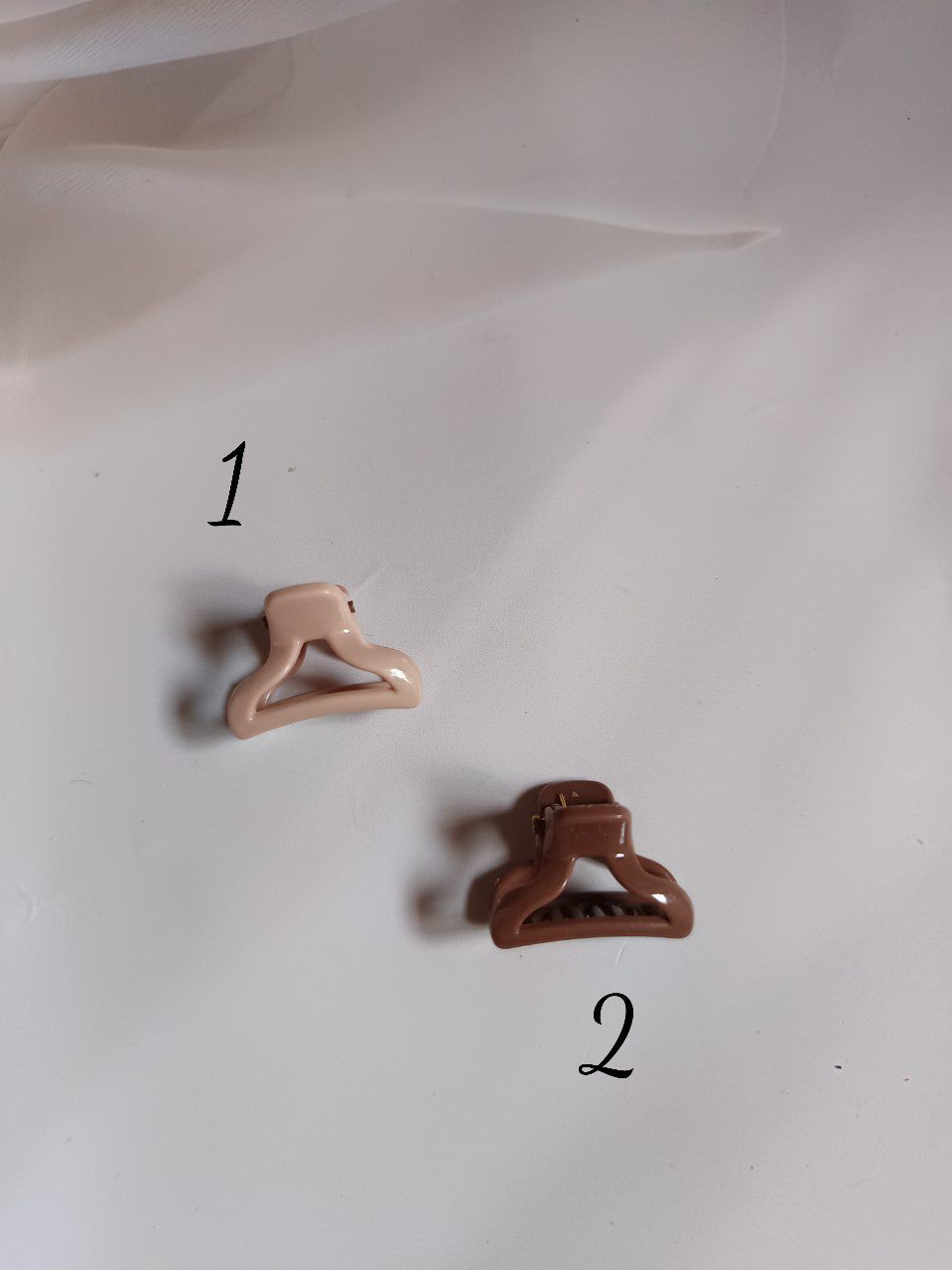 Mini triangle grip claw